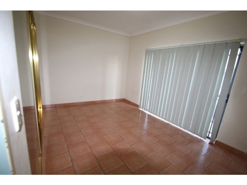 1/16 Benham Street, Minto NSW 2566