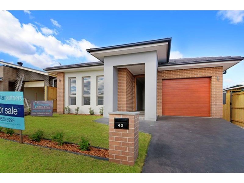 42 Feathertop Avenue (OFF Cathedral Ave Minto ), Minto NSW 2566