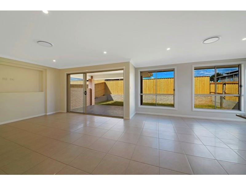 42 Feathertop Avenue (OFF Cathedral Ave Minto ), Minto NSW 2566