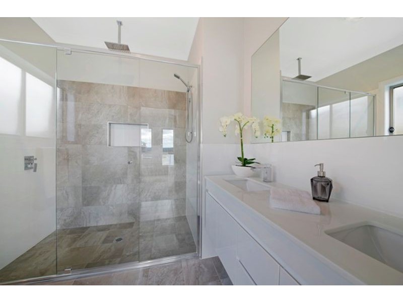 42 Feathertop Avenue (OFF Cathedral Ave Minto ), Minto NSW 2566