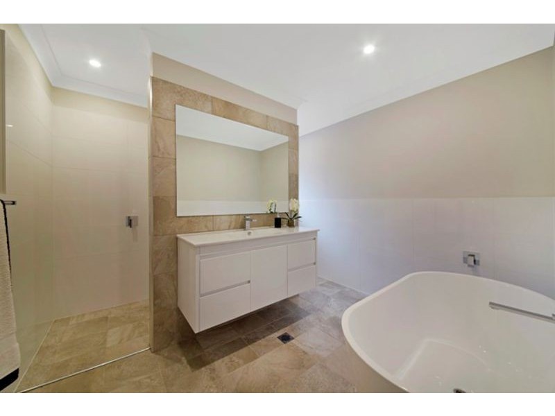 42 Feathertop Avenue (OFF Cathedral Ave Minto ), Minto NSW 2566