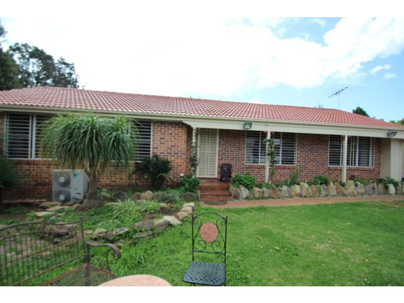 3 Coucal Pl, Ingleburn NSW 2565