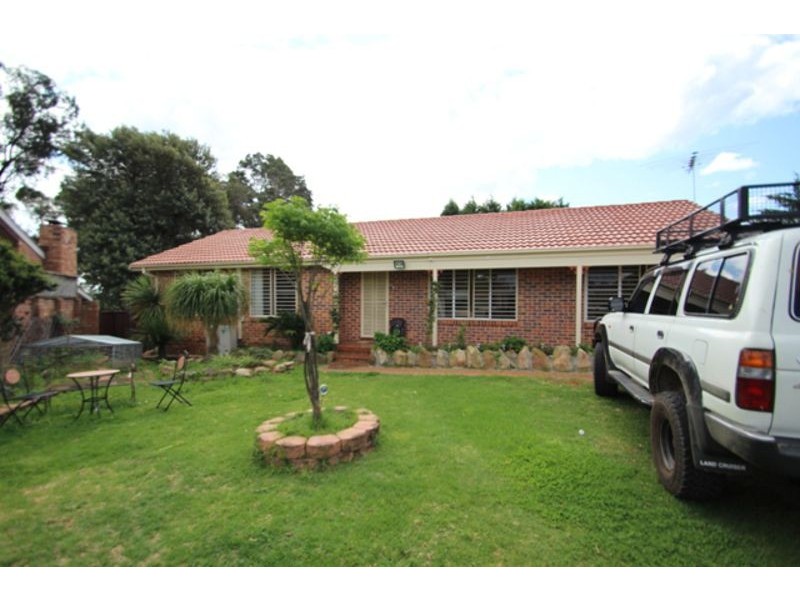 3 Coucal Pl, Ingleburn NSW 2565