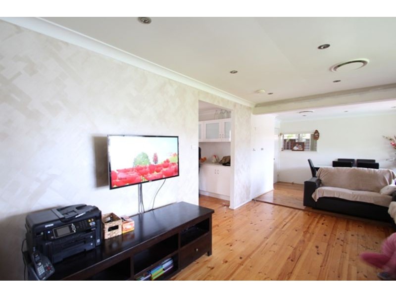 3 Coucal Pl, Ingleburn NSW 2565