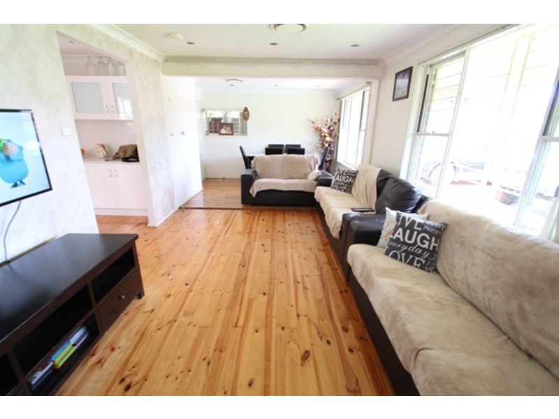 3 Coucal Pl, Ingleburn NSW 2565