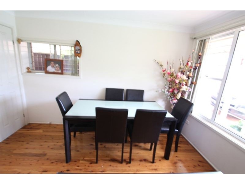 3 Coucal Pl, Ingleburn NSW 2565