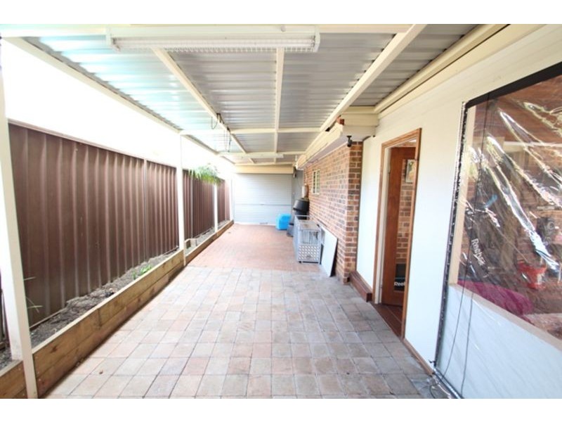 3 Coucal Pl, Ingleburn NSW 2565