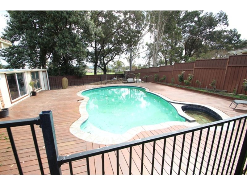 3 Coucal Pl, Ingleburn NSW 2565