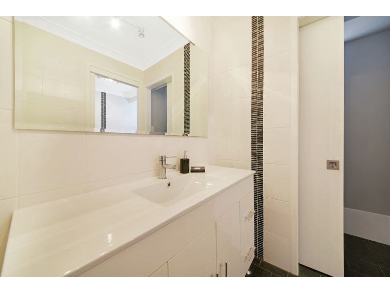 14 Nelson St, Minto NSW 2566