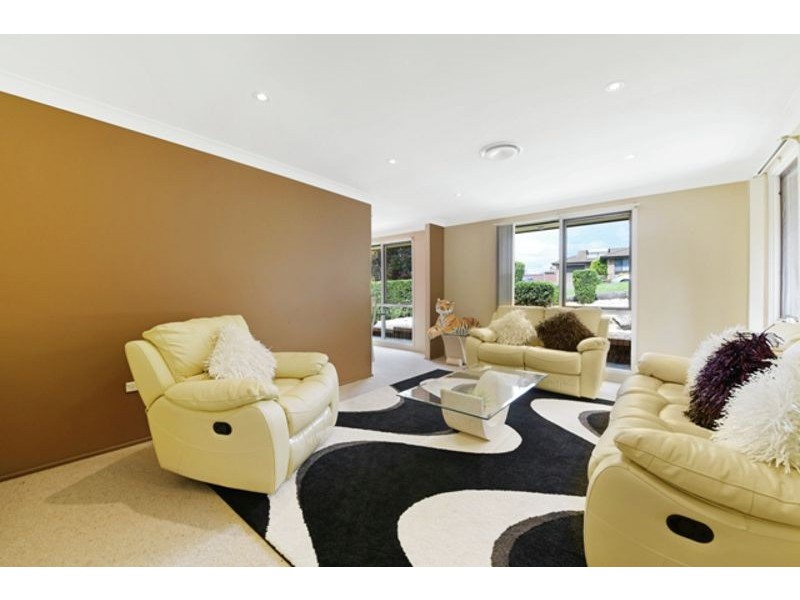 5 Dumfries Street, St Andrews NSW 2566