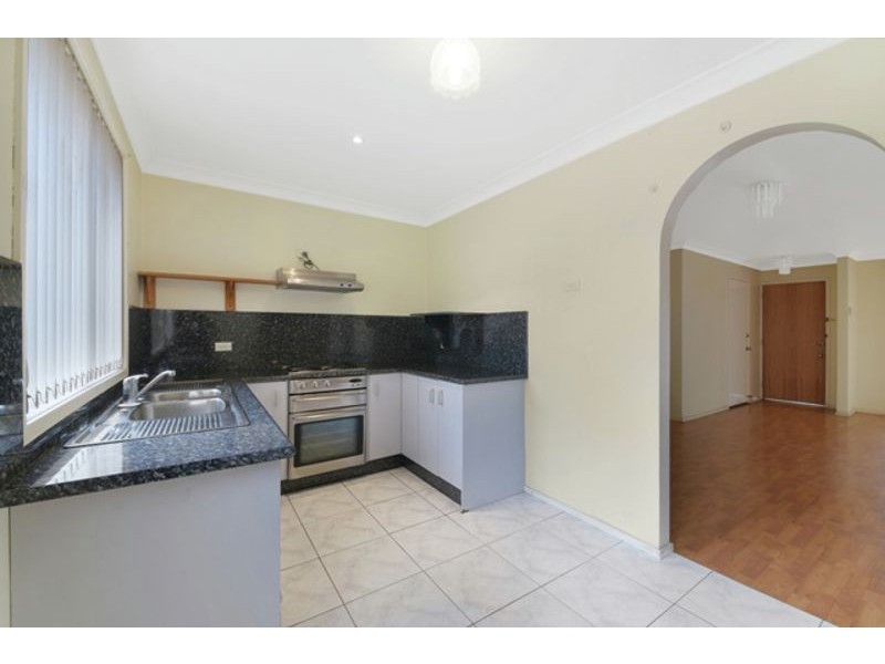 UNIT 5 1A WARWICK ST, Minto NSW 2566