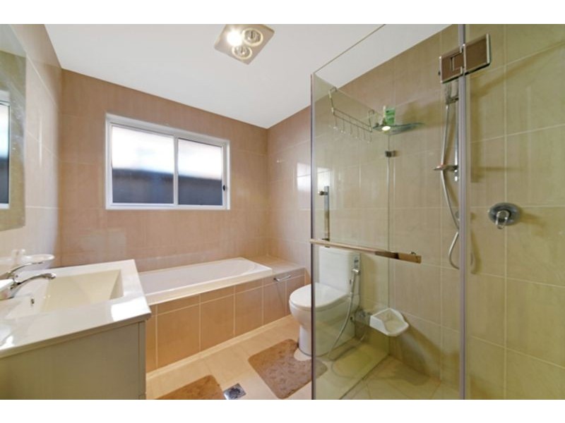 10 Ellery Street, Minto NSW 2566