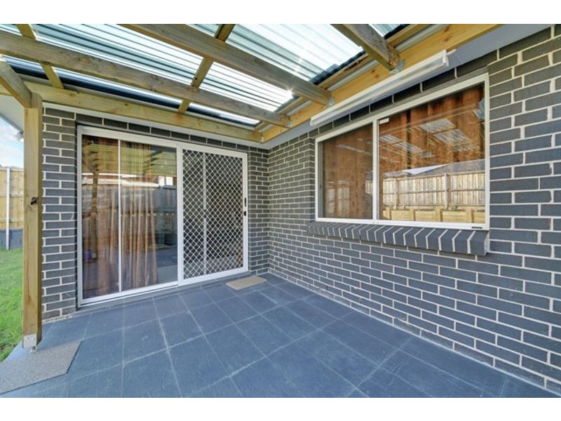 10 Ellery Street, Minto NSW 2566