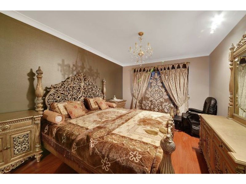 9/14 Benham  Rd, Minto NSW 2566