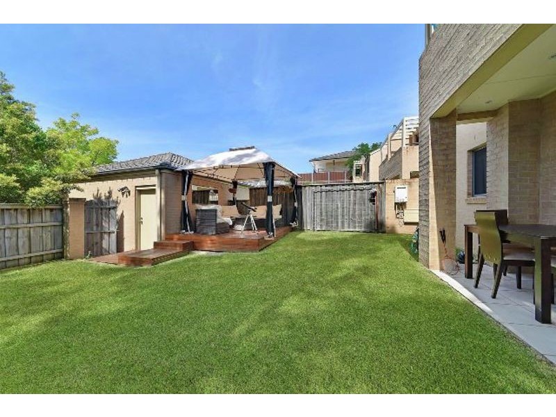 9/14 Benham  Rd, Minto NSW 2566