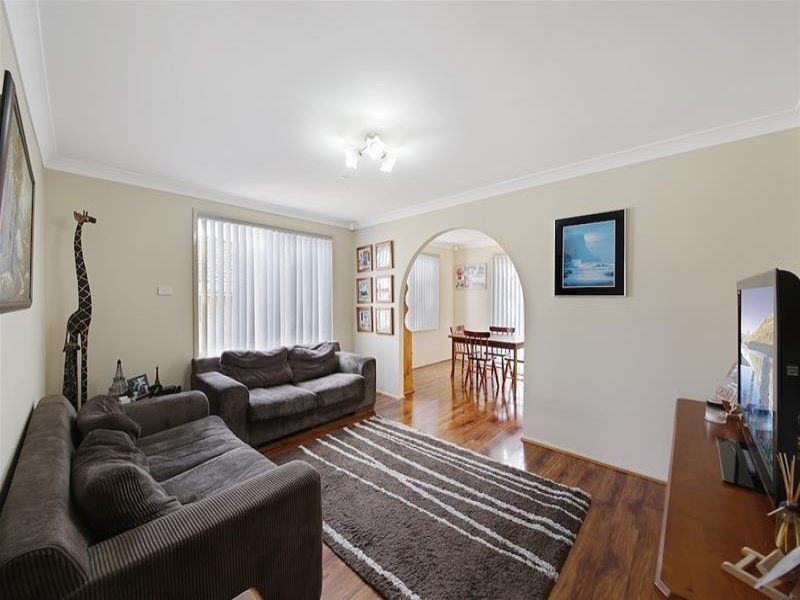 5 Burkhart Place Minto, Minto NSW 2566