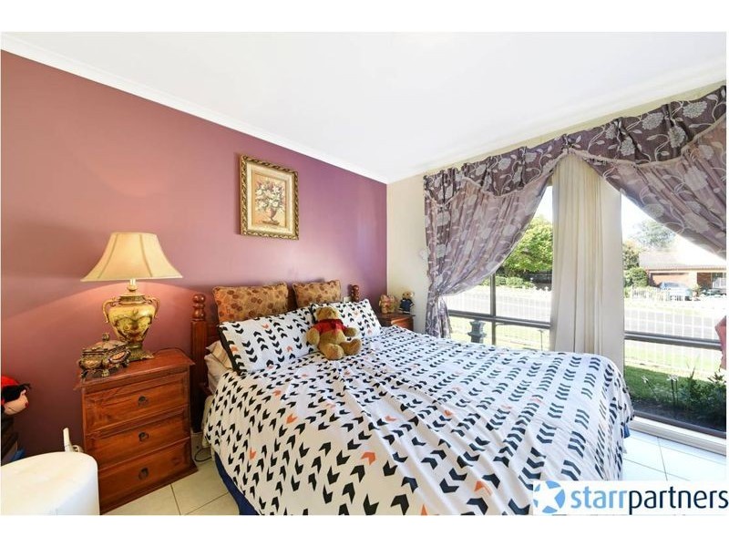 18 DUMFRIES ST, St Andrews NSW 2566
