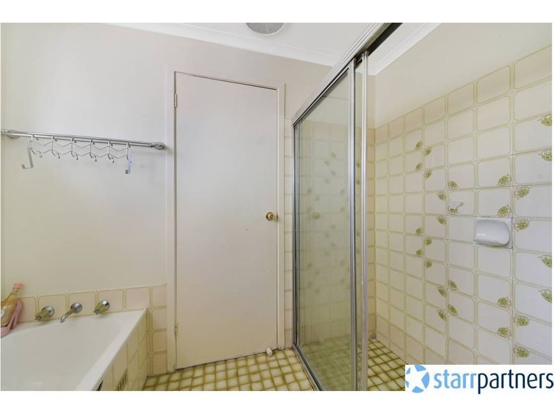 18 DUMFRIES ST, St Andrews NSW 2566