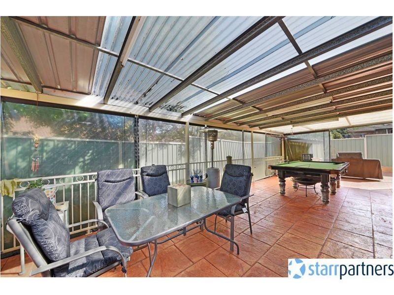 18 DUMFRIES ST, St Andrews NSW 2566