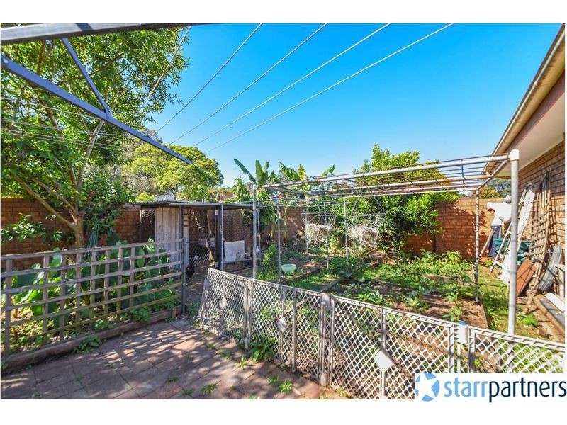 18 DUMFRIES ST, St Andrews NSW 2566