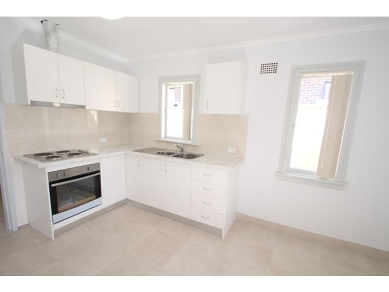 16 Jedda Road, Lurnea NSW 2170