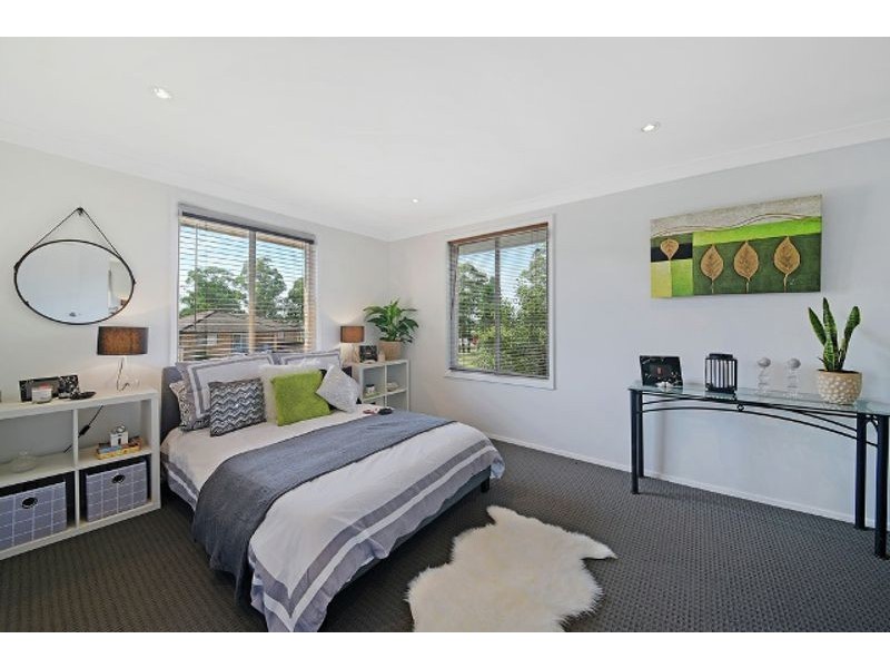 23 Falkands Ave, Bossley Park NSW 2176