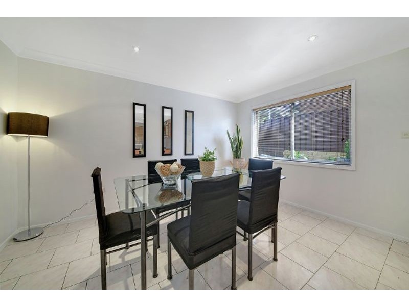 23 Falkands Ave, Bossley Park NSW 2176