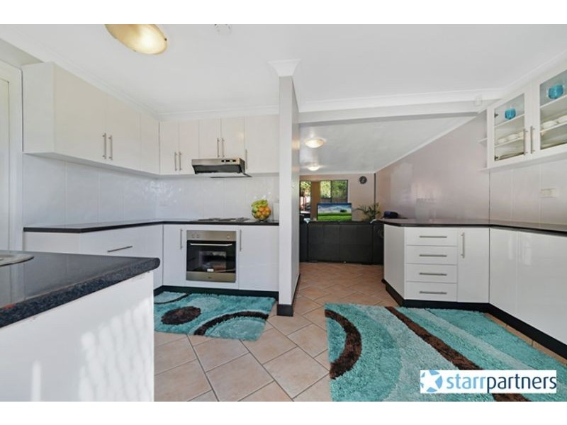 8/6 JACQUINOT PLACE, Glenfield NSW 2167