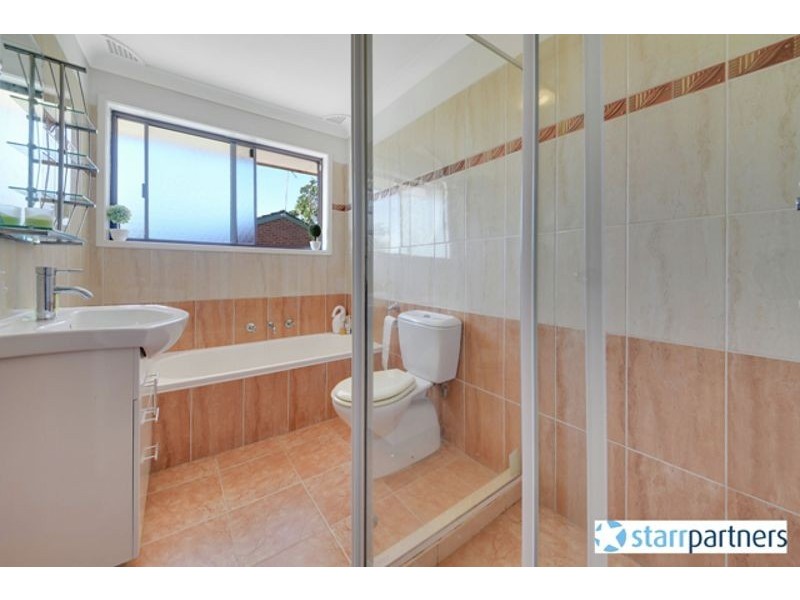 8/6 JACQUINOT PLACE, Glenfield NSW 2167