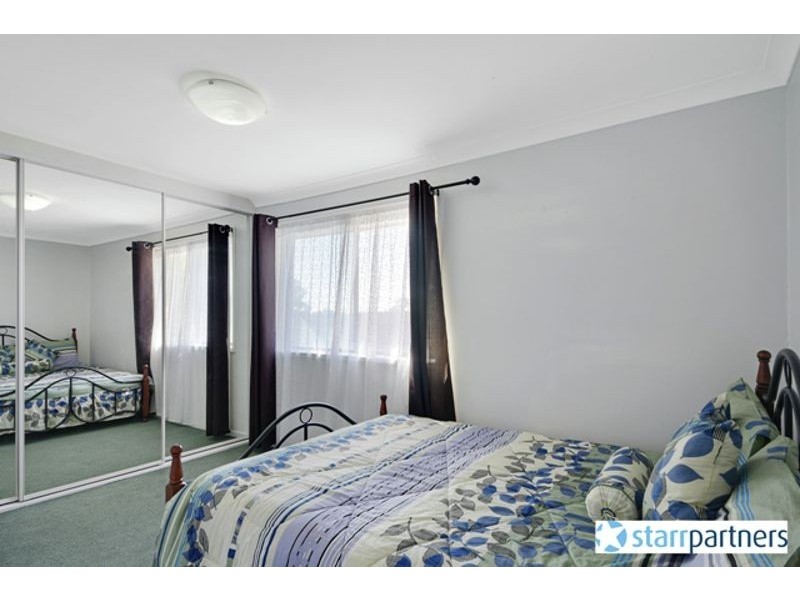 8/6 JACQUINOT PLACE, Glenfield NSW 2167