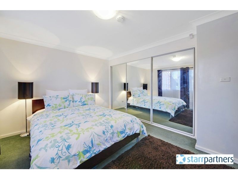 8/6 JACQUINOT PLACE, Glenfield NSW 2167