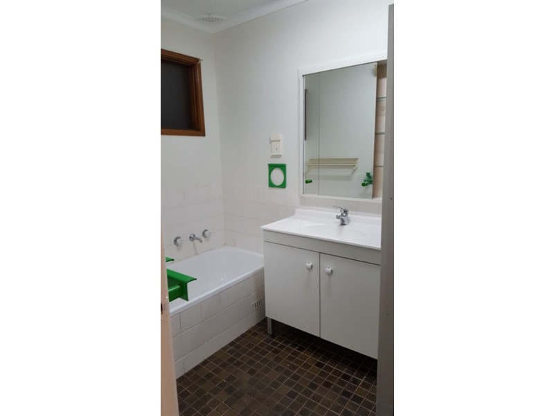 38 THROSBY WY, Ambarvale NSW 2560