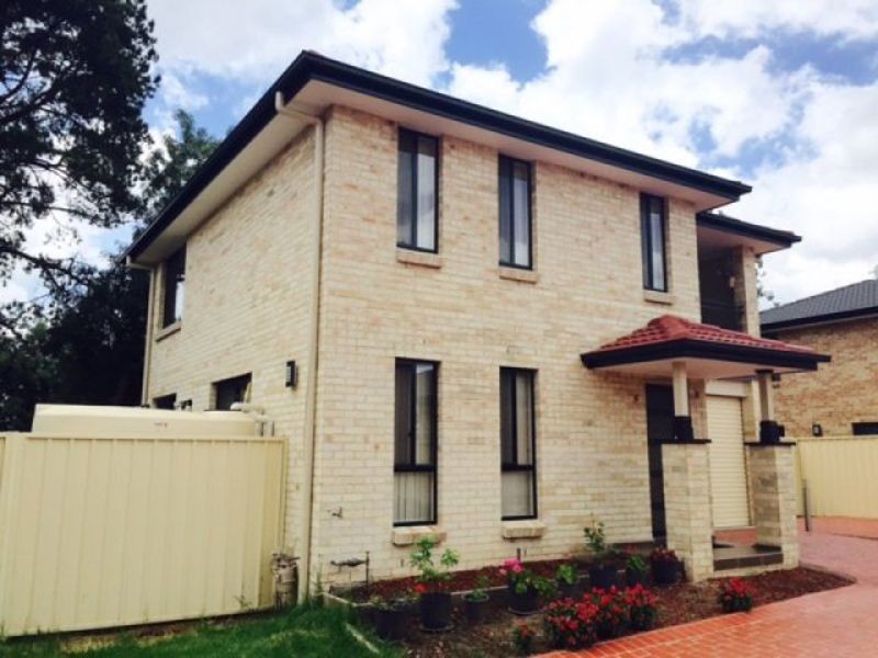 5 39-14 Surrey Street, Minto NSW 2566