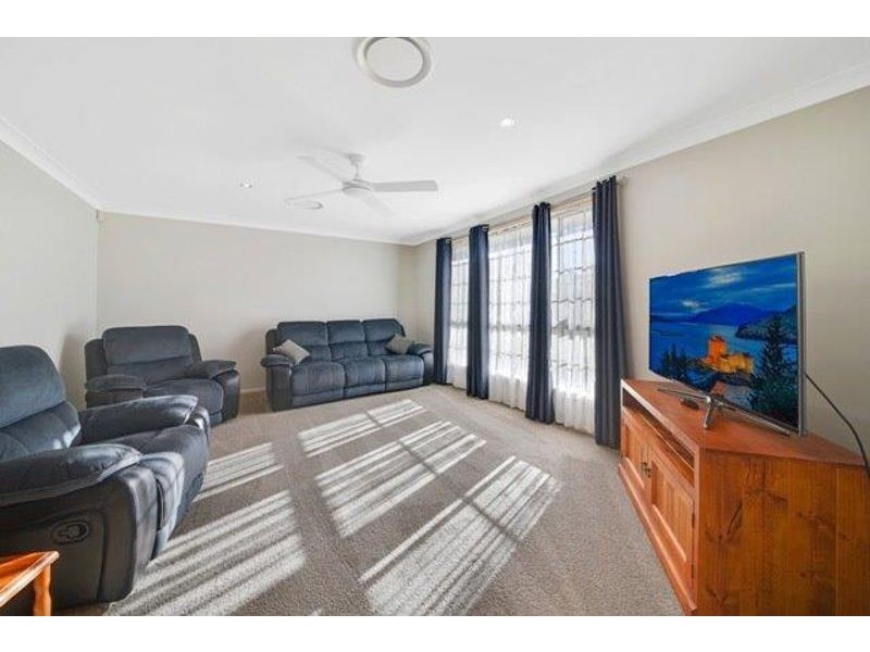 25 SHANNON PLACE, Kearns NSW 2558