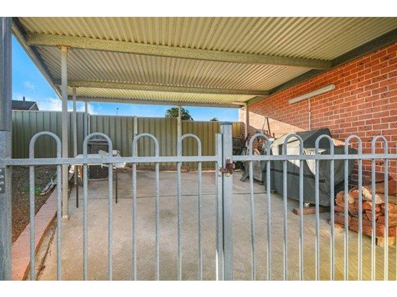 25 SHANNON PLACE, Kearns NSW 2558