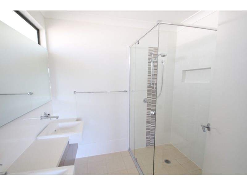 128 Somme Ave, Edmondson Park NSW 2174