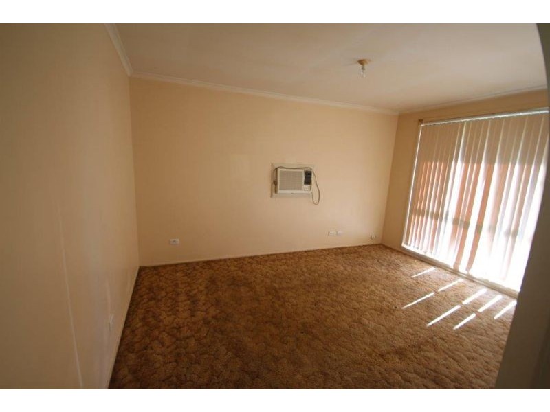 25 Plowman Rd Minto, Minto NSW 2566