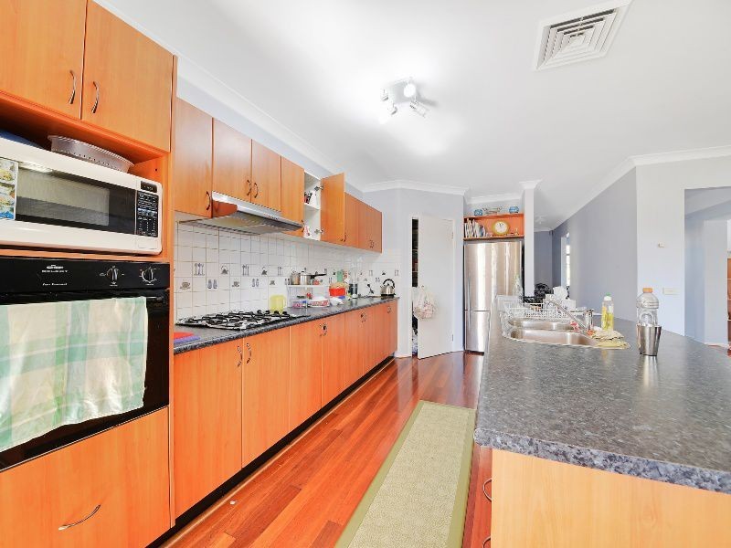 13 TERANGLE CLOSE, Prestons NSW 2170