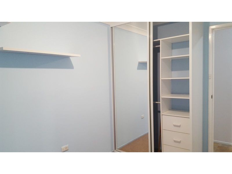 2 PARNELL CLOSE, Minto NSW 2566