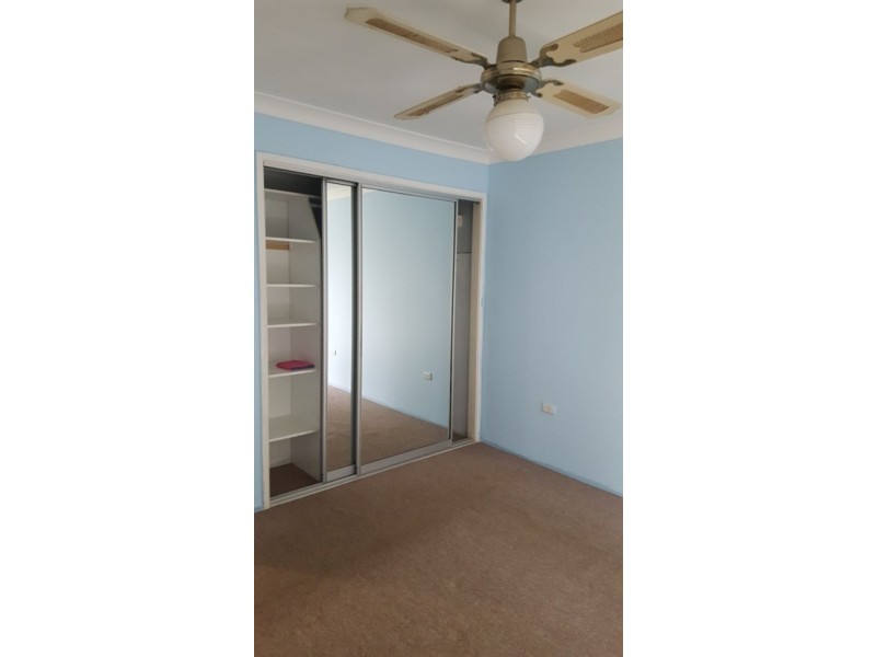 2 PARNELL CLOSE, Minto NSW 2566