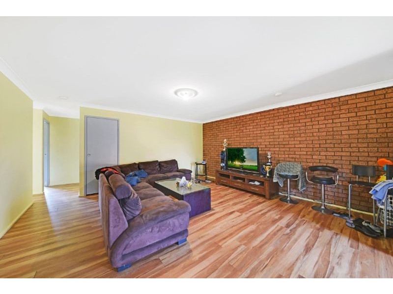 3 Keats Pl, Ingleburn NSW 2565