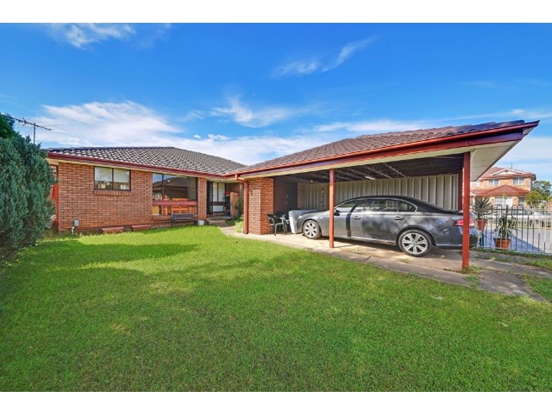 3 Keats Pl, Ingleburn NSW 2565