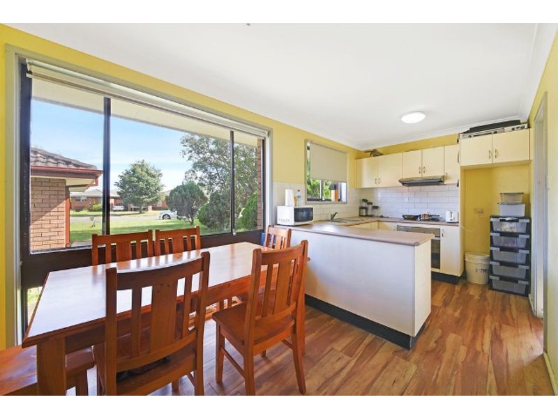 3 Keats Pl, Ingleburn NSW 2565
