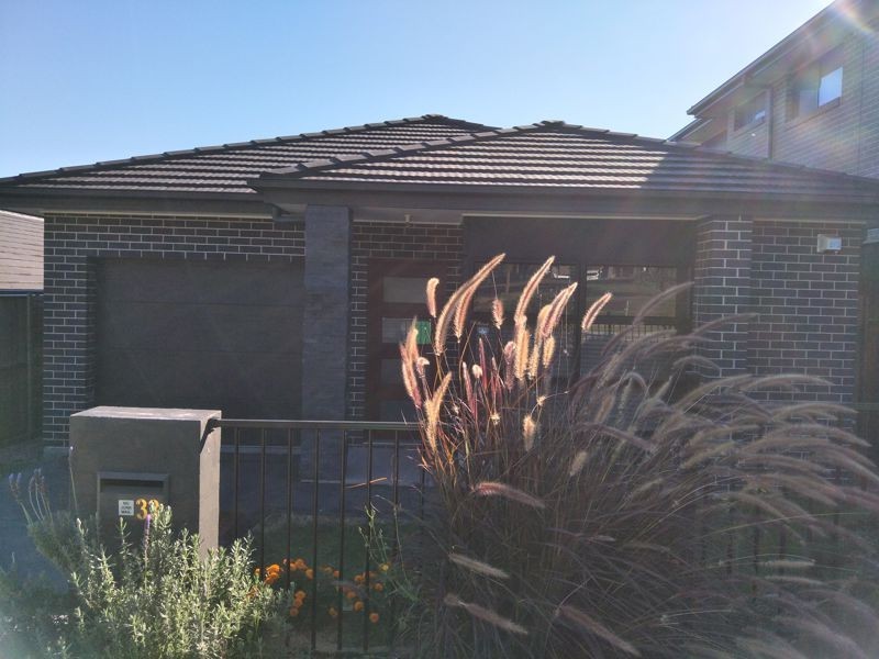 33 Woodroffe St, Minto NSW 2566