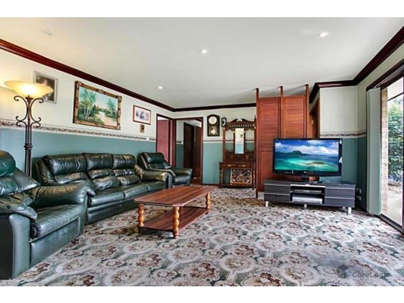 9 Kiriwina place, Glenfield NSW 2167