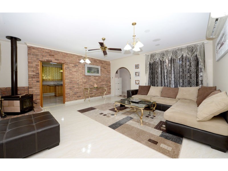 39 Naylor Place, Ingleburn NSW 2565