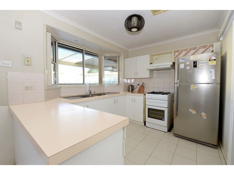 73 Lantana St, Macquarie Fields NSW 2564
