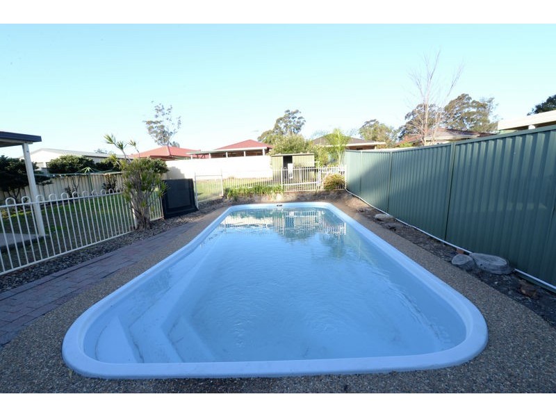 73 Lantana St, Macquarie Fields NSW 2564