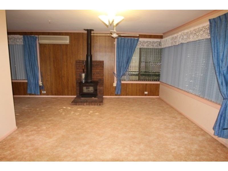2 Benham Road, Minto NSW 2566