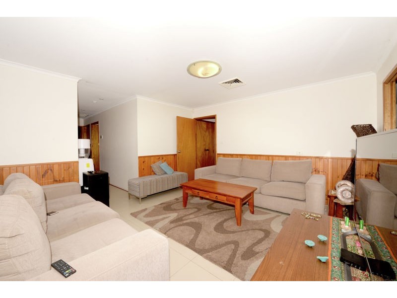 7 Raphael St, Greenfield Park NSW 2176